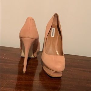 Steve Madden pumps